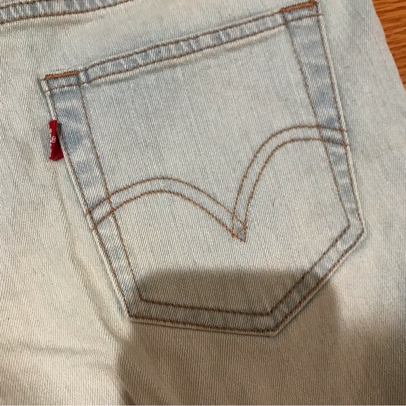 ▪️LEVI’S Mid Rise Denim Shorts - Picture 6 of 9